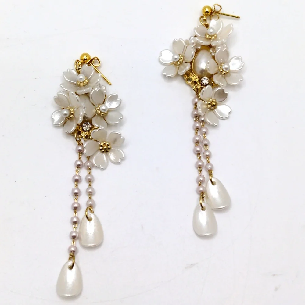 White Floral Wedding Bridal Earrings with Pearl Accents - Picture 4 of 9